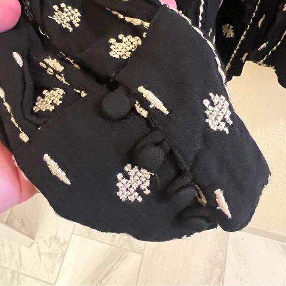 Amuse Society Elegant Embroidered Long Sleeve Blouse Size Small - Picture 3 of 6